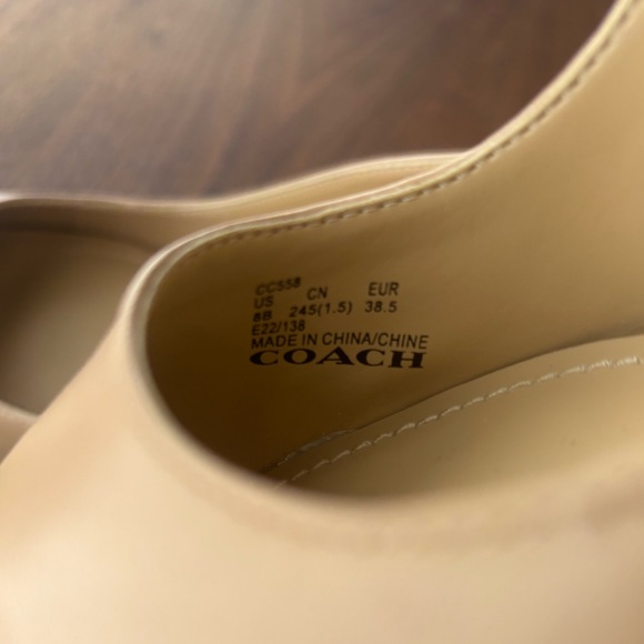 Wiley leather Coach pumps size 8 nude tan camel - Picture 12 of 14